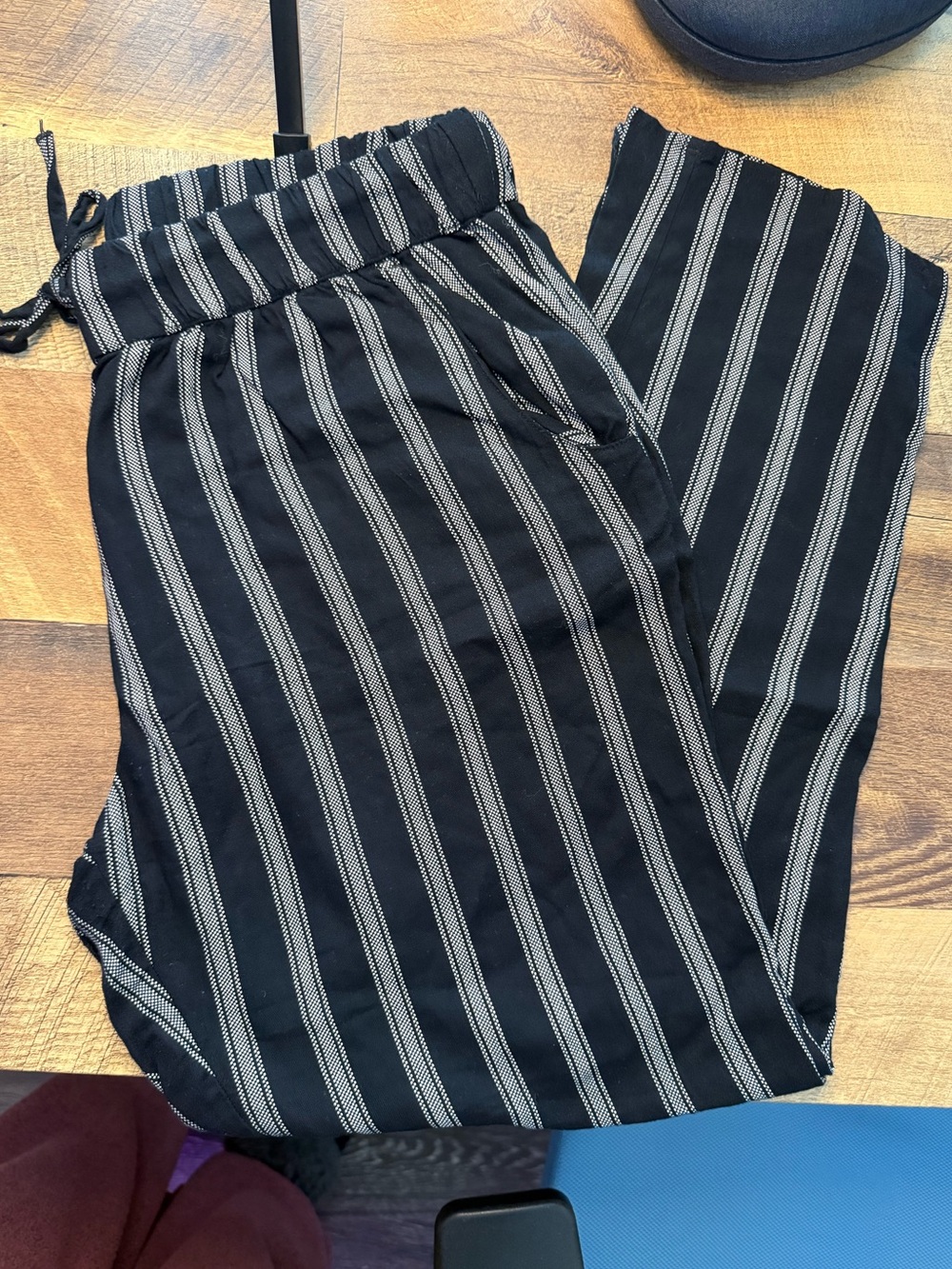 AE Striped Ankle Pants - Picture 2 of 5